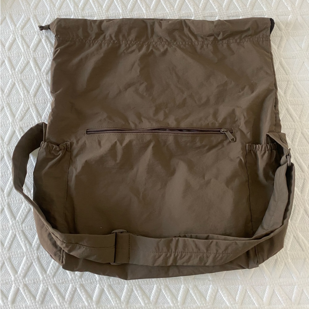 Uniqlo utility drawstring bag